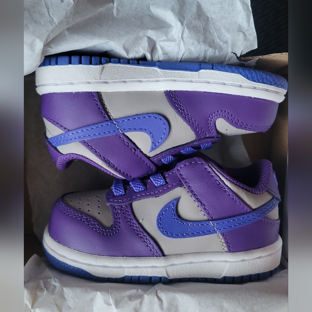 Nike Kids Sneakers in Purple and Blue